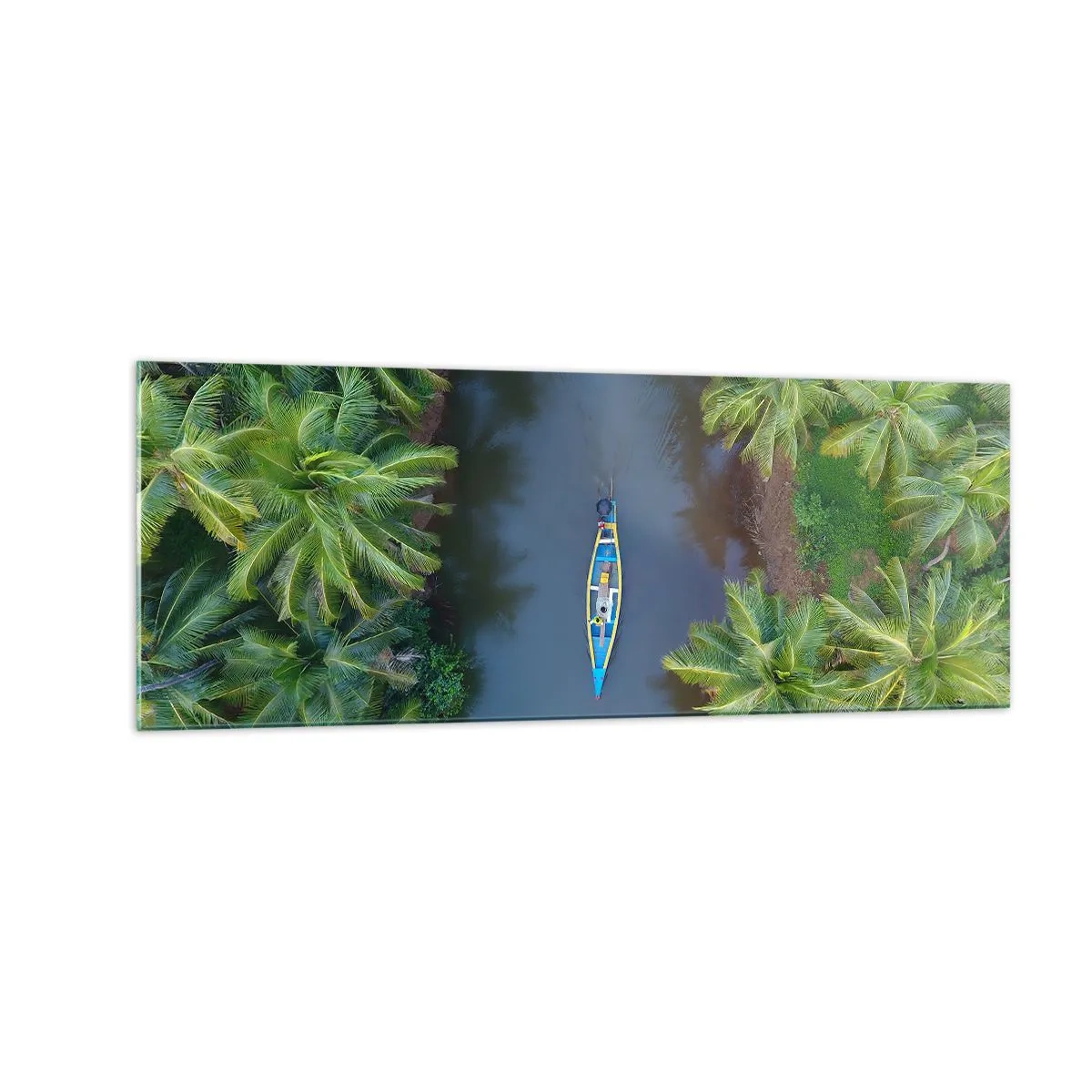 Glasbild - Bild auf glas - Eine Vogelperspektive auf ein Boot auf einem Fluss, umgeben von Palmen - 140x50cm - Auf einem tropischen Pfad - Moderne Wanddekoration für Wohnzimmer und Schlafzimmer ARTTOR