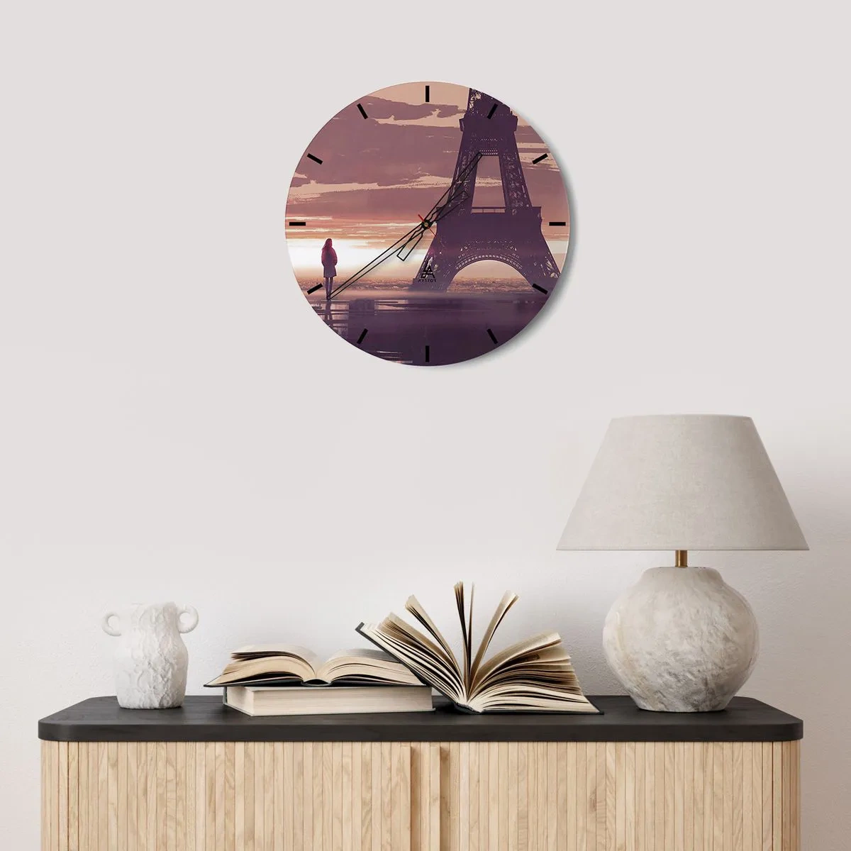 Wanduhr - Glasuhr - Silhouette einer Person vor dem Eiffelturm bei Sonnenuntergang - 30x30cm - Nur zwei davon - Moderne Wanddekoration für Wohnzimmer, Küche und Schlafzimmer ARTTOR