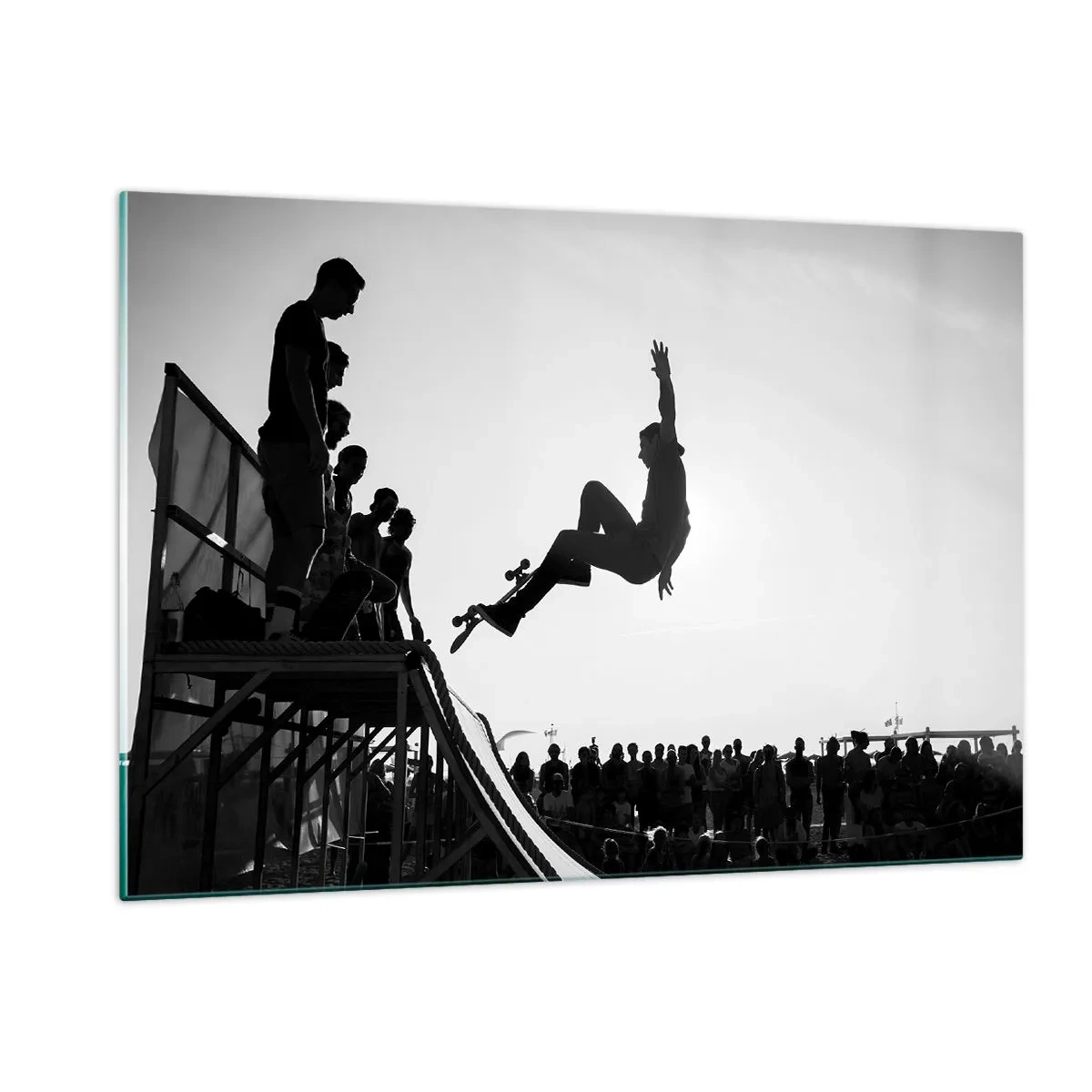 Glasbild - Bild auf glas - Schwarz-weißer Skater in der Luft - 120x80cm - Helden und Zuschauer - Moderne Wanddekoration für Wohnzimmer und Schlafzimmer ARTTOR