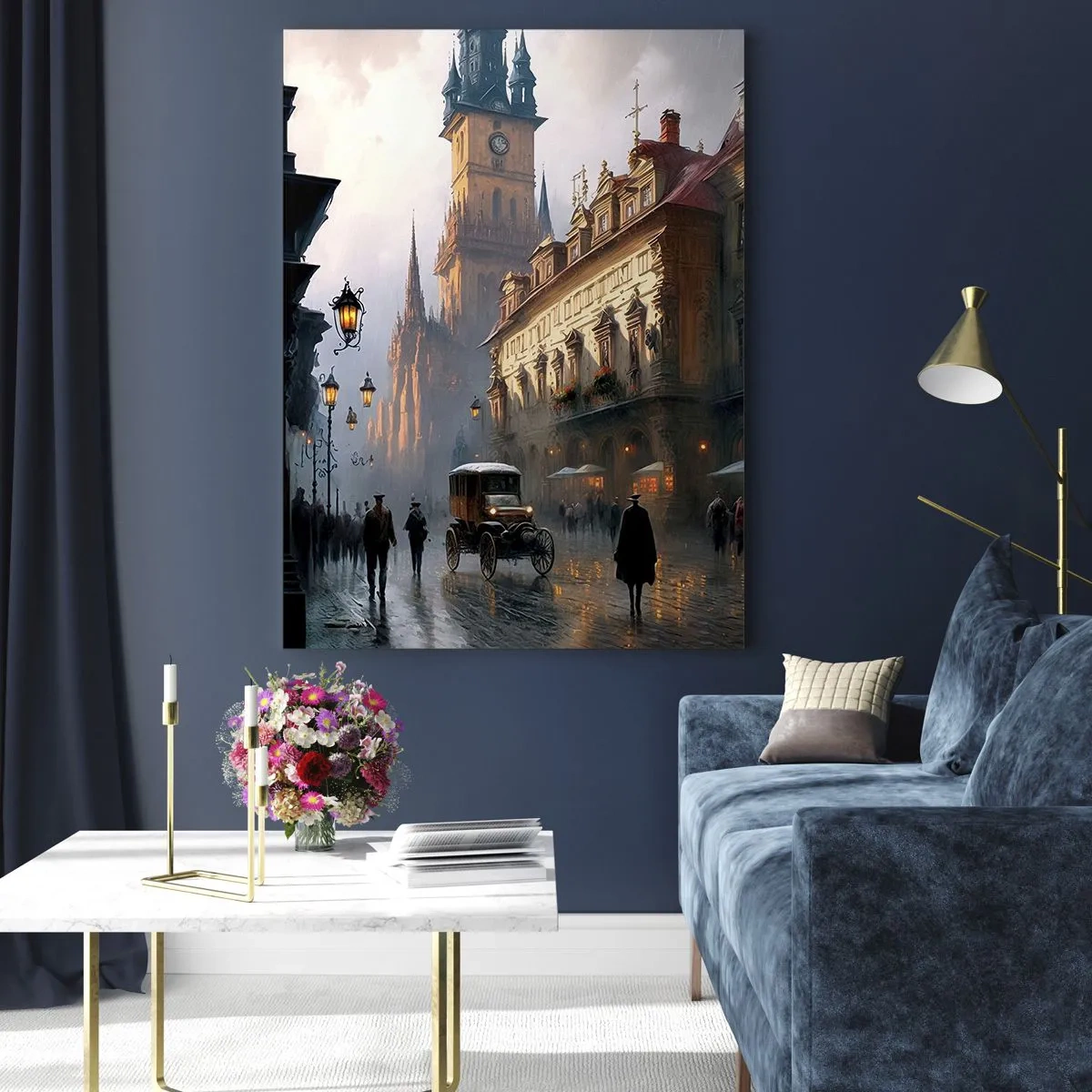 Glasbild - Bild auf glas - Eine historische Straße, die in der Abenddämmerung von Laternen beleuchtet wird - 50x70cm - Charme eines Prager Abends - Moderne Wanddekoration für Wohnzimmer und Schlafzimmer ARTTOR