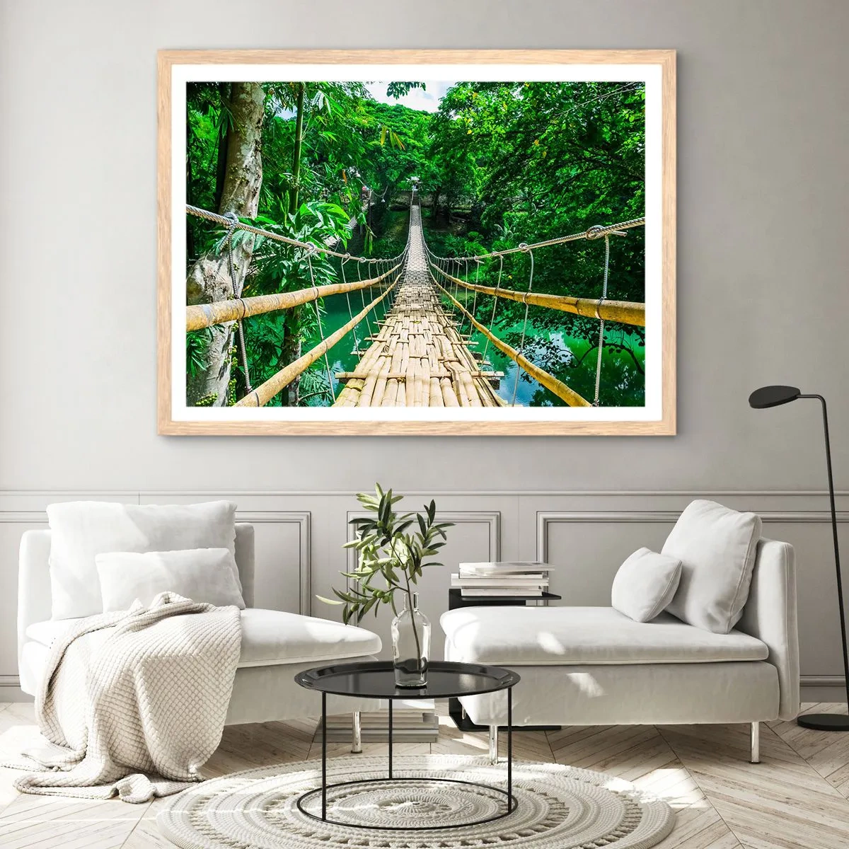 Poster in einem Rahmen aus heller Eiche - Monkey Bridge über das Grün - 50x40 cm