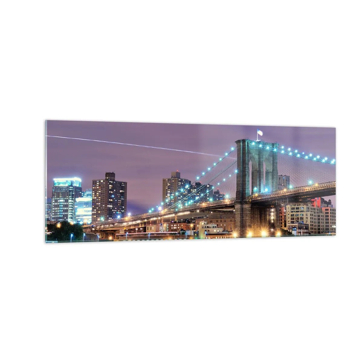 Glasbild - Bild auf glas - Brooklyn Bridge bei Nacht mit der beleuchteten Stadt im Hintergrund - 140x50cm - Seit vielen Jahren die Brooklyn Bridge - Moderne Wanddekoration für Wohnzimmer und Schlafzimmer ARTTOR