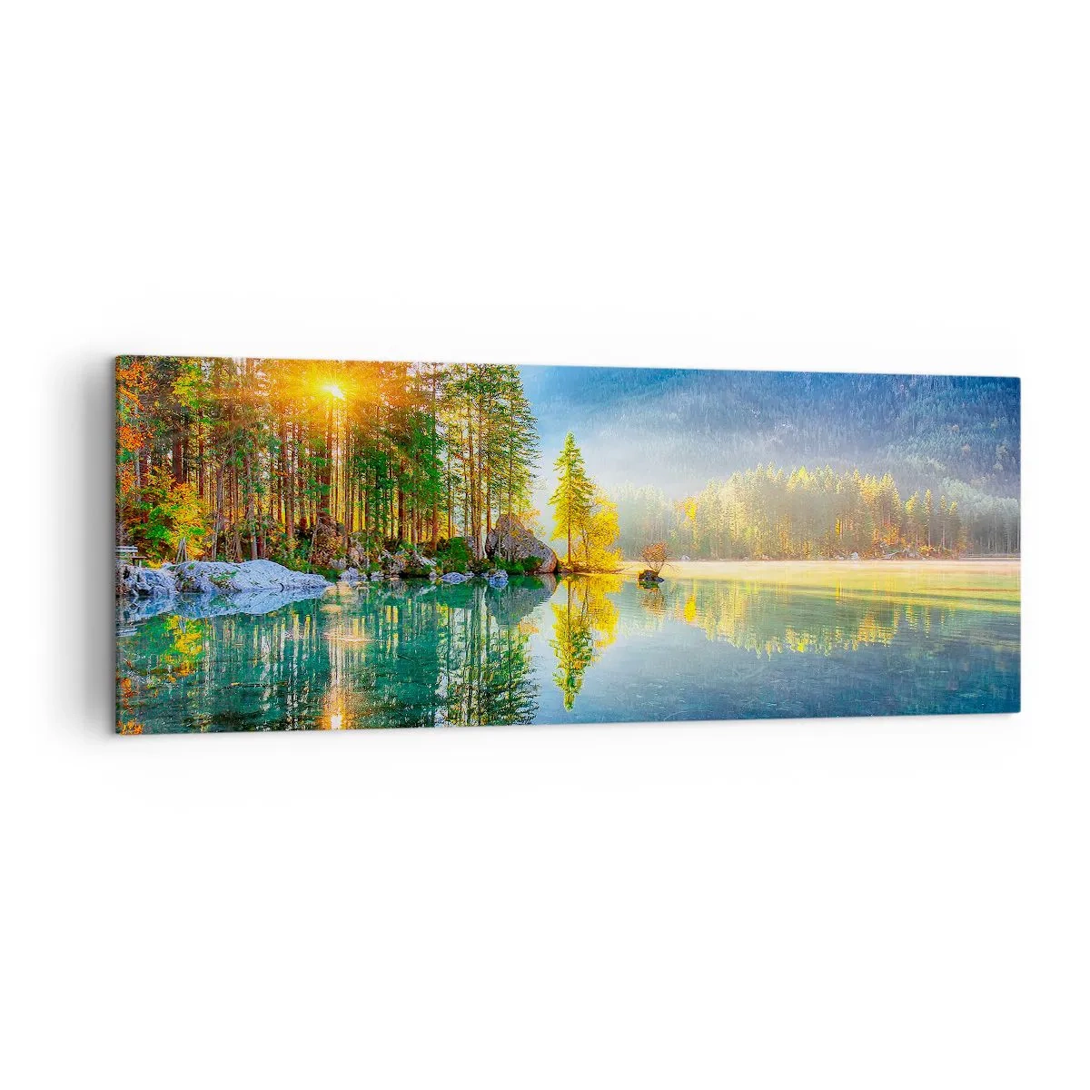 Bild auf Leinwand - Leinwandbild - Ein See, umgeben von Bergen und Wäldern in den Strahlen der Sonne - 140x50cm - Majestät und Süße - Moderne Wanddekoration für Wohnzimmer und Schlafzimmer ARTTOR