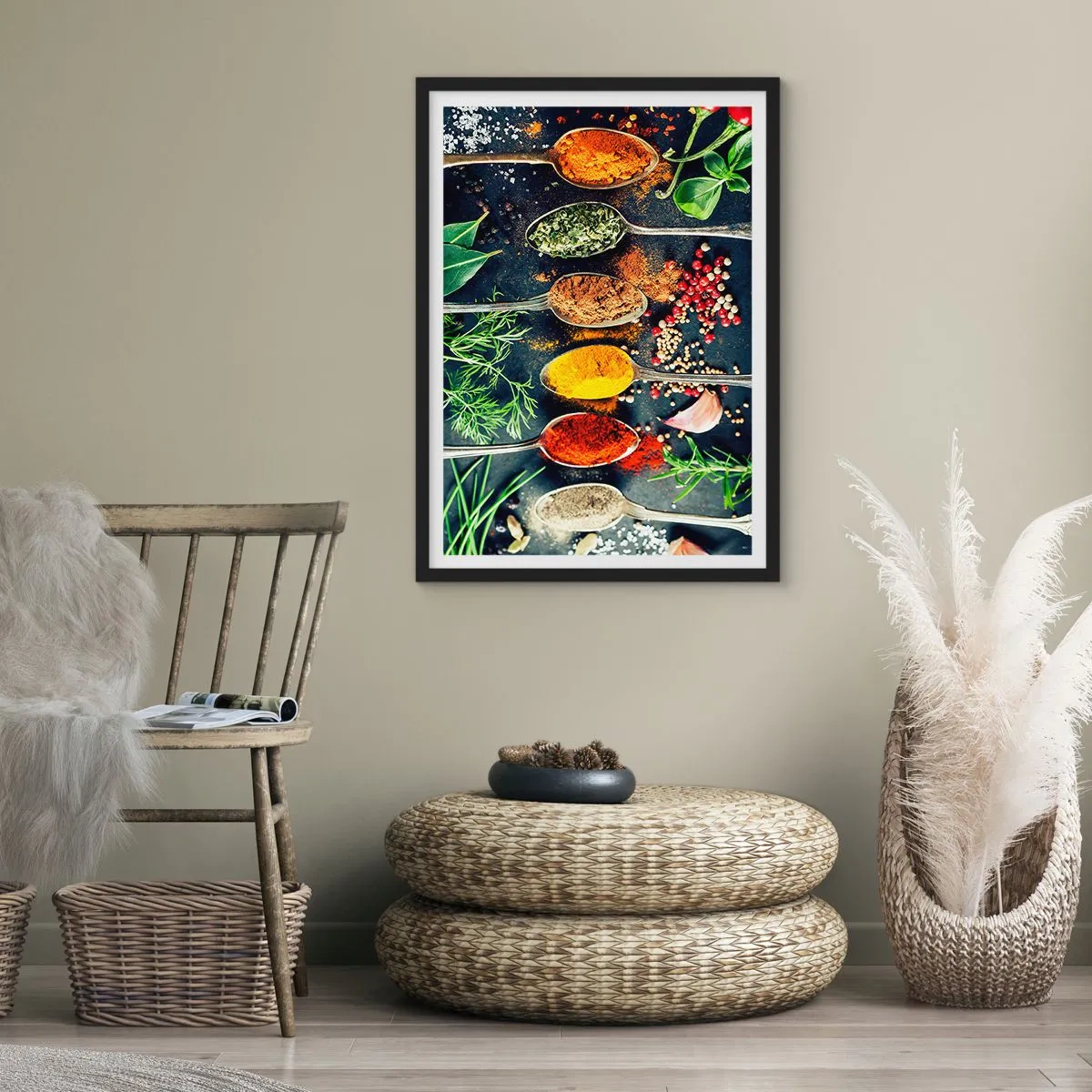 Poster in einem schwarzem Rahmen - Bunte Gewürze und Kräuter auf Metalllöffeln - 50x70cm - Kulinarische Magie - Moderne Wanddekoration für Wohnzimmer und Schlafzimmer ARTTOR