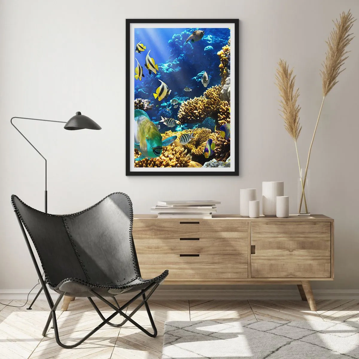 Poster in einem schwarzem Rahmen - Eine Unterwasserwelt mit bunten Fischen und einem Korallenriff - 50x70cm - Viel Verkehr auf dem Ferienweg - Moderne Wanddekoration für Wohnzimmer und Schlafzimmer ARTTOR