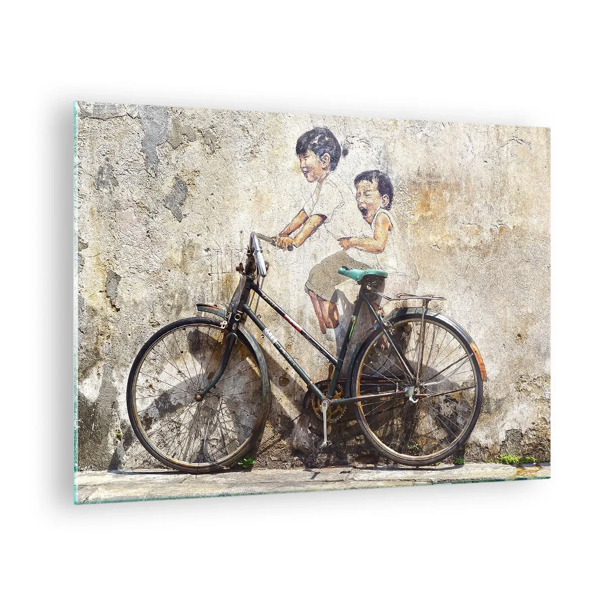 Glasbild - Bild auf glas - Ein Wandbild mit einem Fahrrad und Kinderfiguren vor einem Wandhintergrund. - 70x50cm - Richtig oder falsch? - Moderne Wanddekoration für Wohnzimmer und Schlafzimmer ARTTOR