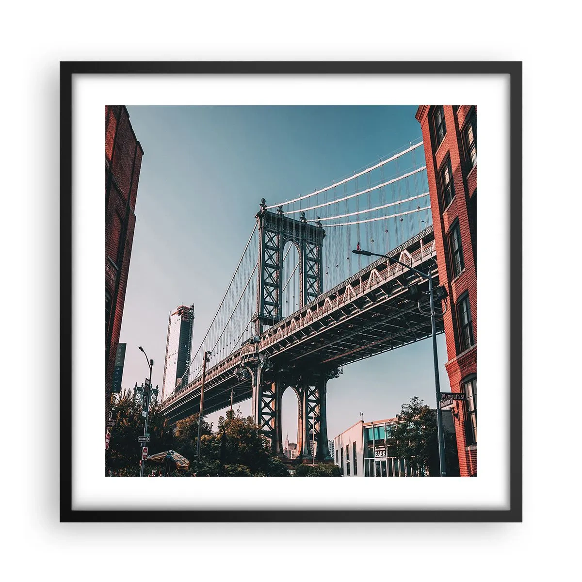 Poster in einem schwarzem Rahmen - Über den Wellen der Stadt - 50x50 cm