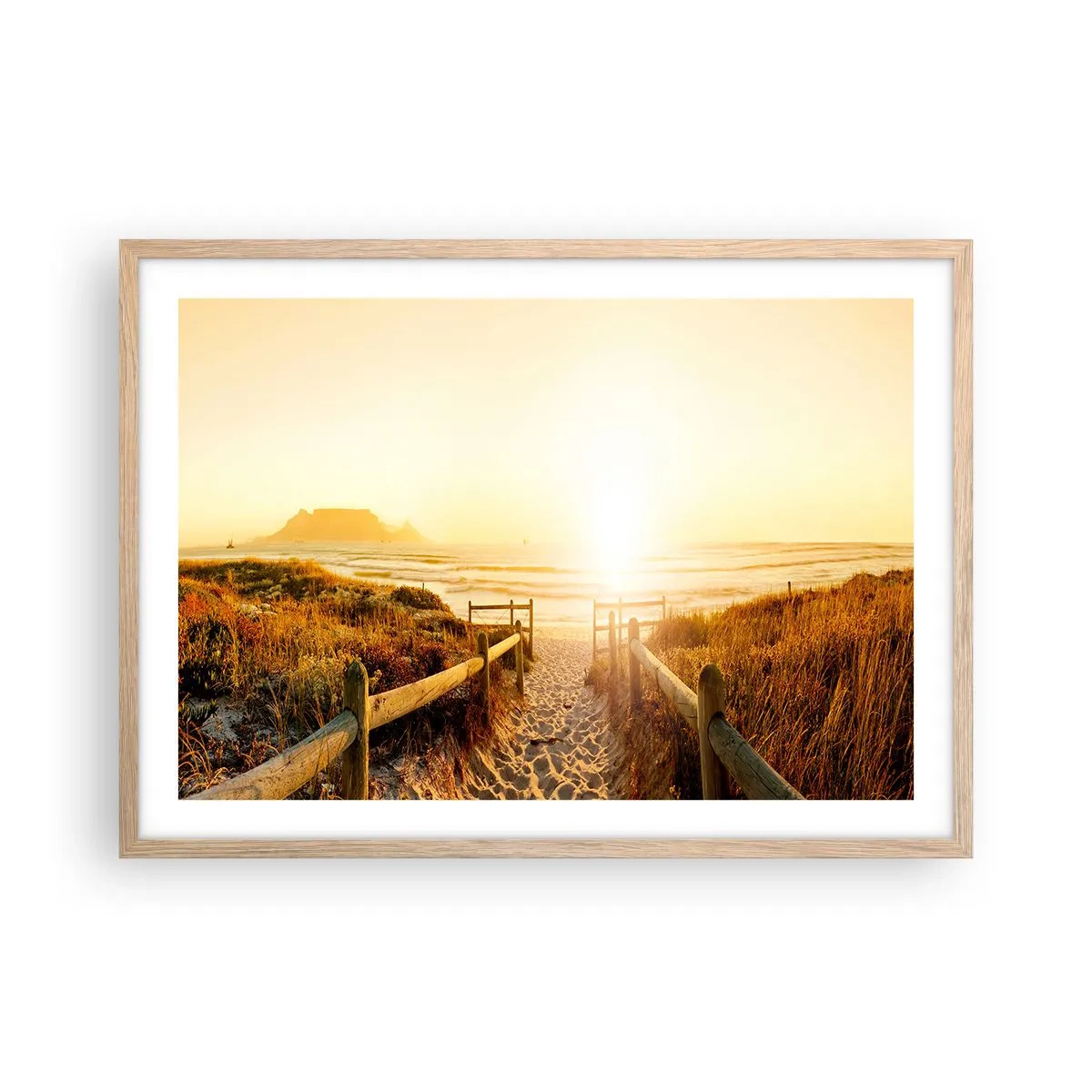 Poster in einem Rahmen aus heller Eiche - Über die Düne, der Sonne entgegen - 70x50 cm