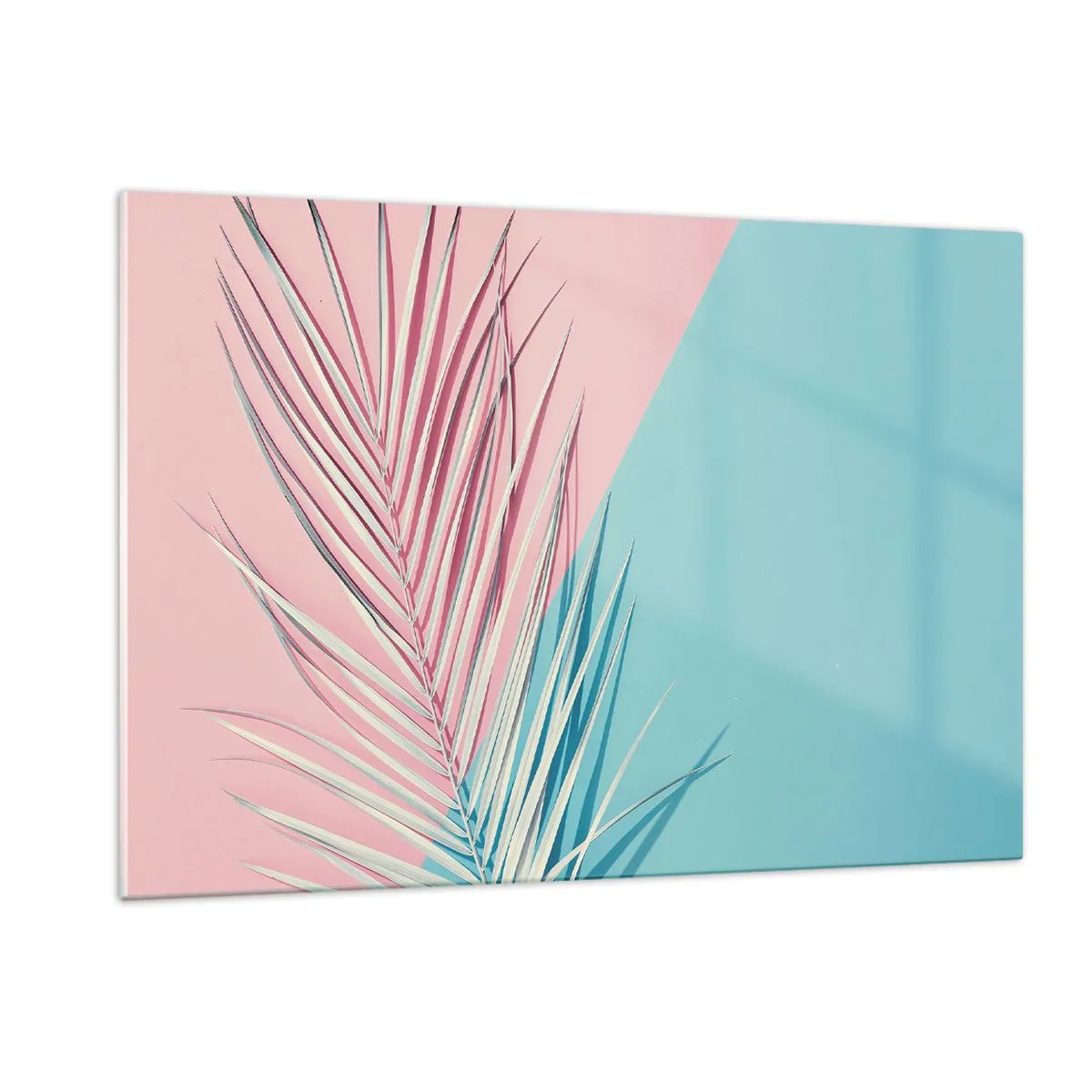 Glasbild - Bild auf glas - Ein Palmblatt auf pastellfarbenem Hintergrund in einer geometrischen Komposition - 120x80cm - Tropischer Eindruck - Moderne Wanddekoration für Wohnzimmer und Schlafzimmer ARTTOR