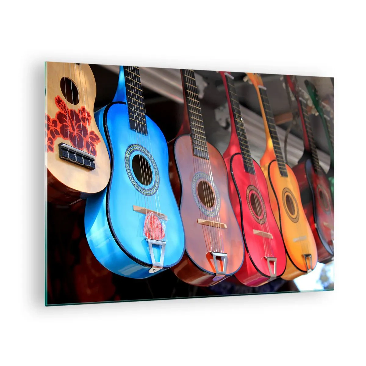 Glasbild - Bild auf glas - Bunte Gitarren hängen in einer Reihe auf dem Display - 70x50cm - Lateinische Atmosphäre - Moderne Wanddekoration für Wohnzimmer und Schlafzimmer ARTTOR