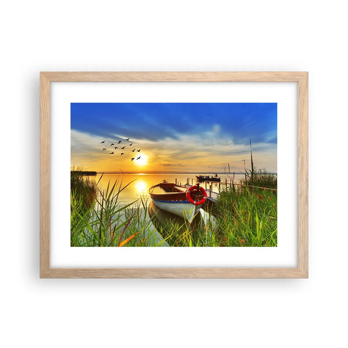 Poster in einem Rahmen aus heller Eiche - Die Kormorane fliegen schon weg - 40x30 cm