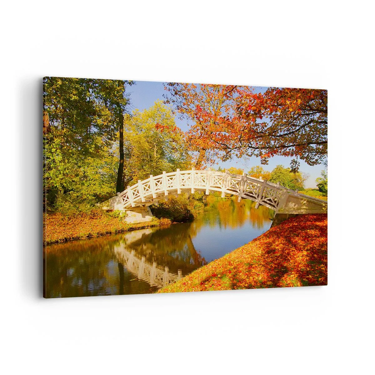 Bild auf Leinwand - Leinwandbild - Eine Brücke in einem Park, umgeben von Herbstlaub über ruhigem Wasser - 100x70cm - Auf der weißen Seufzerbrücke - Moderne Wanddekoration für Wohnzimmer und Schlafzimmer ARTTOR