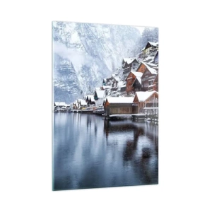 Glasbild - Bild auf glas - Ein Bergdorf an einem schneebedeckten See in einer Winterlandschaft - 50x70cm - In winterlicher Dekoration - Moderne Wanddekoration für Wohnzimmer und Schlafzimmer ARTTOR