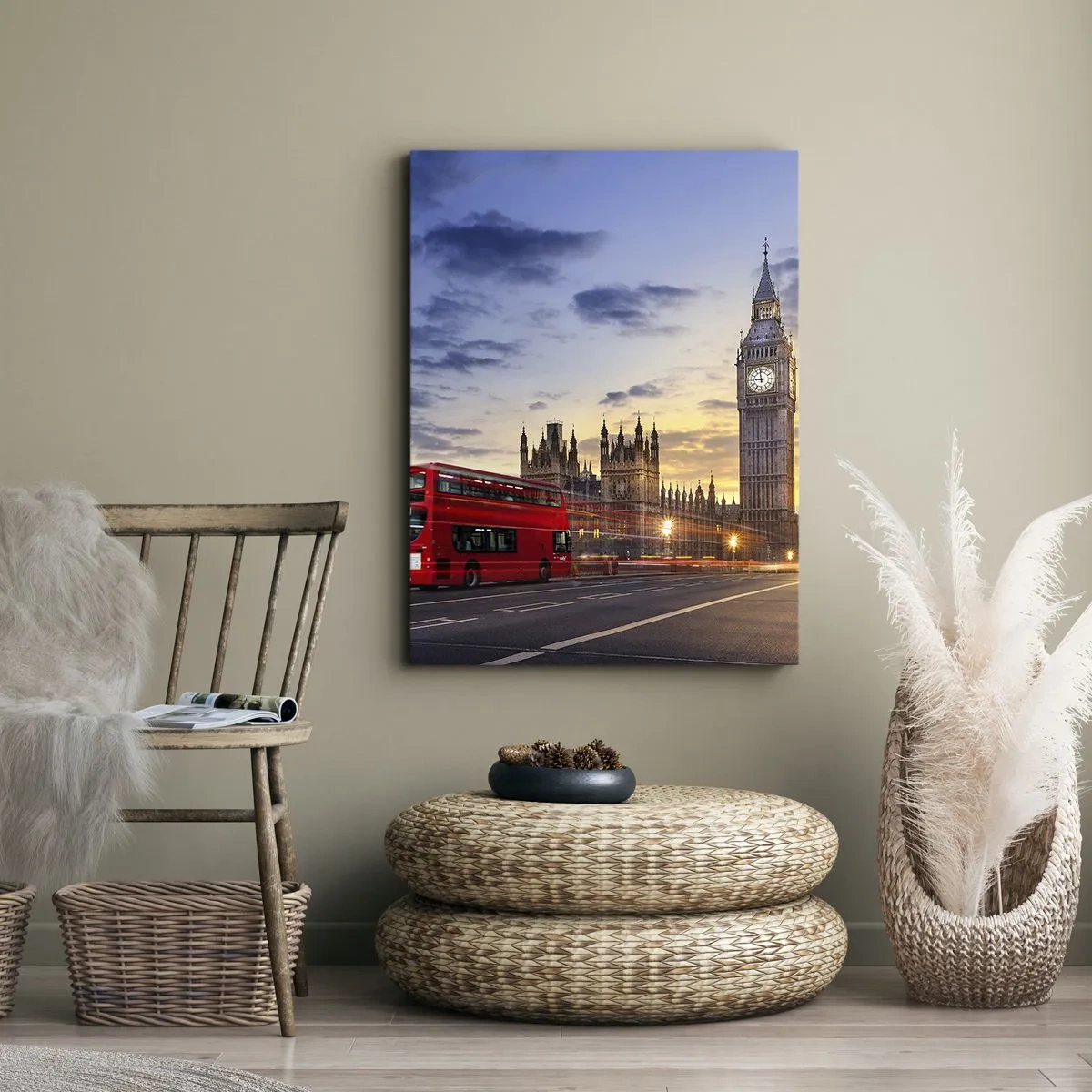 Bild auf Leinwand - Leinwandbild - Ein roter Bus mit Big Ben und den Houses of Parliament im Hintergrund in der Abenddämmerung. - 70x100cm - Spezielle Charaktere - Moderne Wanddekoration für Wohnzimmer und Schlafzimmer ARTTOR
