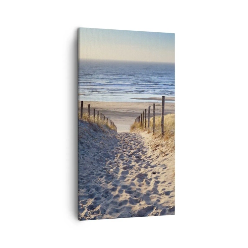 Bild auf Leinwand - Leinwandbild - Das Rauschen des Meeres, der Gesang der Vögel, ein wilder Strand im Gras ... - 45x80 cm