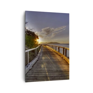 Bild auf Leinwand - Leinwandbild - Ein Holzsteg führt dem Sonnenuntergang über dem Wasser entgegen - 70x100cm - Gehen, weiter der Sonne entgegengehen - Moderne Wanddekoration für Wohnzimmer und Schlafzimmer ARTTOR