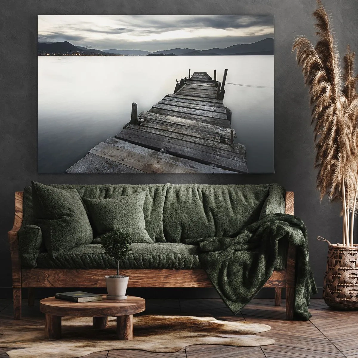 Bild auf Leinwand - Leinwandbild - Eine Holzbrücke, die zu einem ruhigen See führt - 100x70cm - Tauchen Sie ein in Ruhe - Moderne Wanddekoration für Wohnzimmer und Schlafzimmer ARTTOR