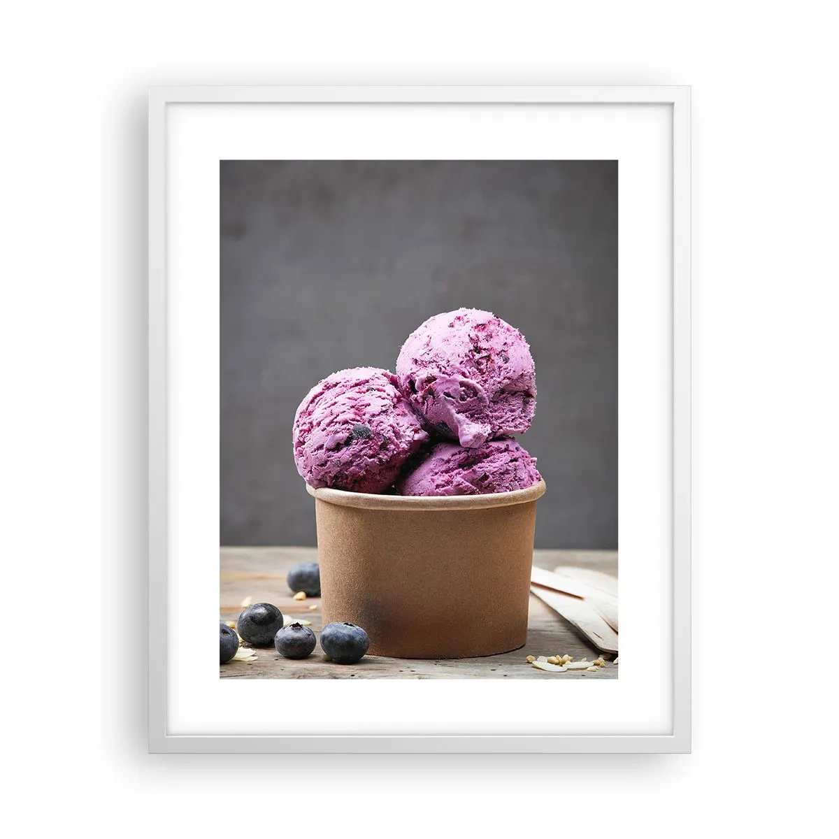 Poster in einem weißen Rahmen - Süße und Kälte - 40x50 cm