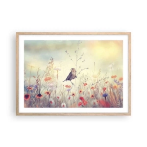 Poster in einem Rahmen aus heller Eiche - Vogelporträt mit einer Wiese im Hintergrund - 70x50 cm