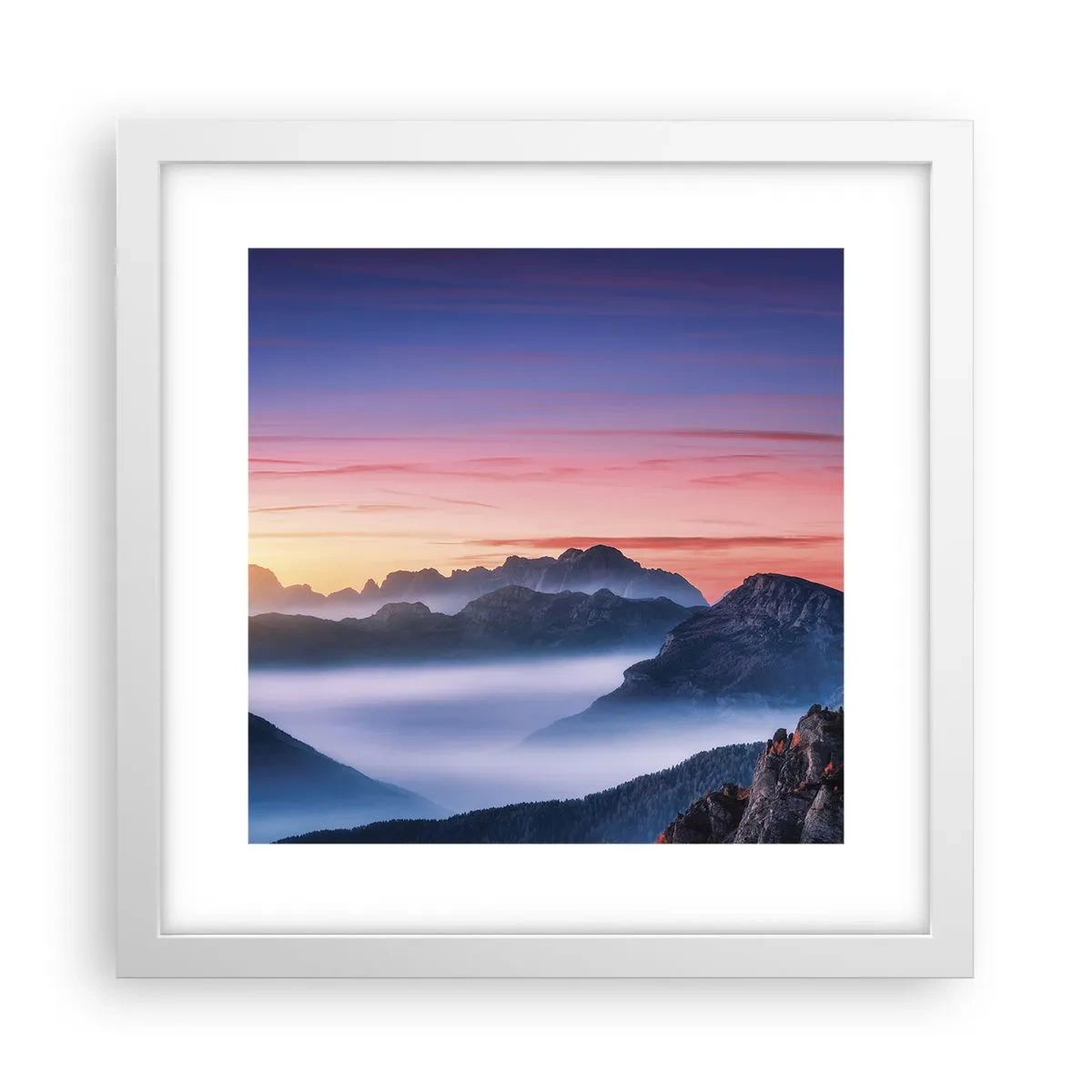 Poster in einem weißen Rahmen - Über die Täler - 30x30 cm