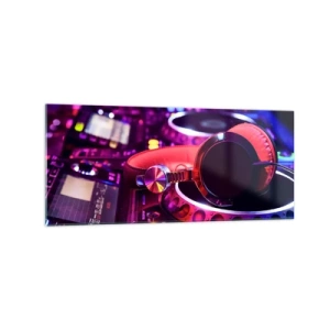 Glasbild - Bild auf glas - DJ-Kopfhörer auf einer Konsole mit Neonbeleuchtung - 120x50cm - Bevor der Spaß beginnt - Moderne Wanddekoration für Wohnzimmer und Schlafzimmer ARTTOR