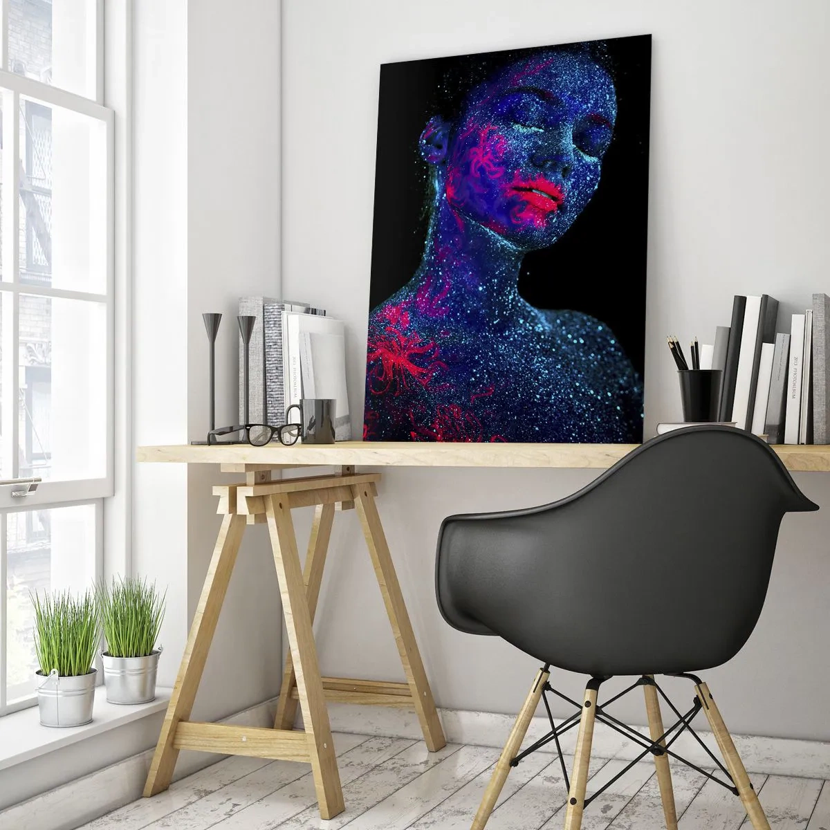 Glasbild - Bild auf glas - Porträt einer Frau in Neonfarben auf schwarzem Hintergrund - 80x120cm - Im Sternenstaub - Moderne Wanddekoration für Wohnzimmer und Schlafzimmer ARTTOR