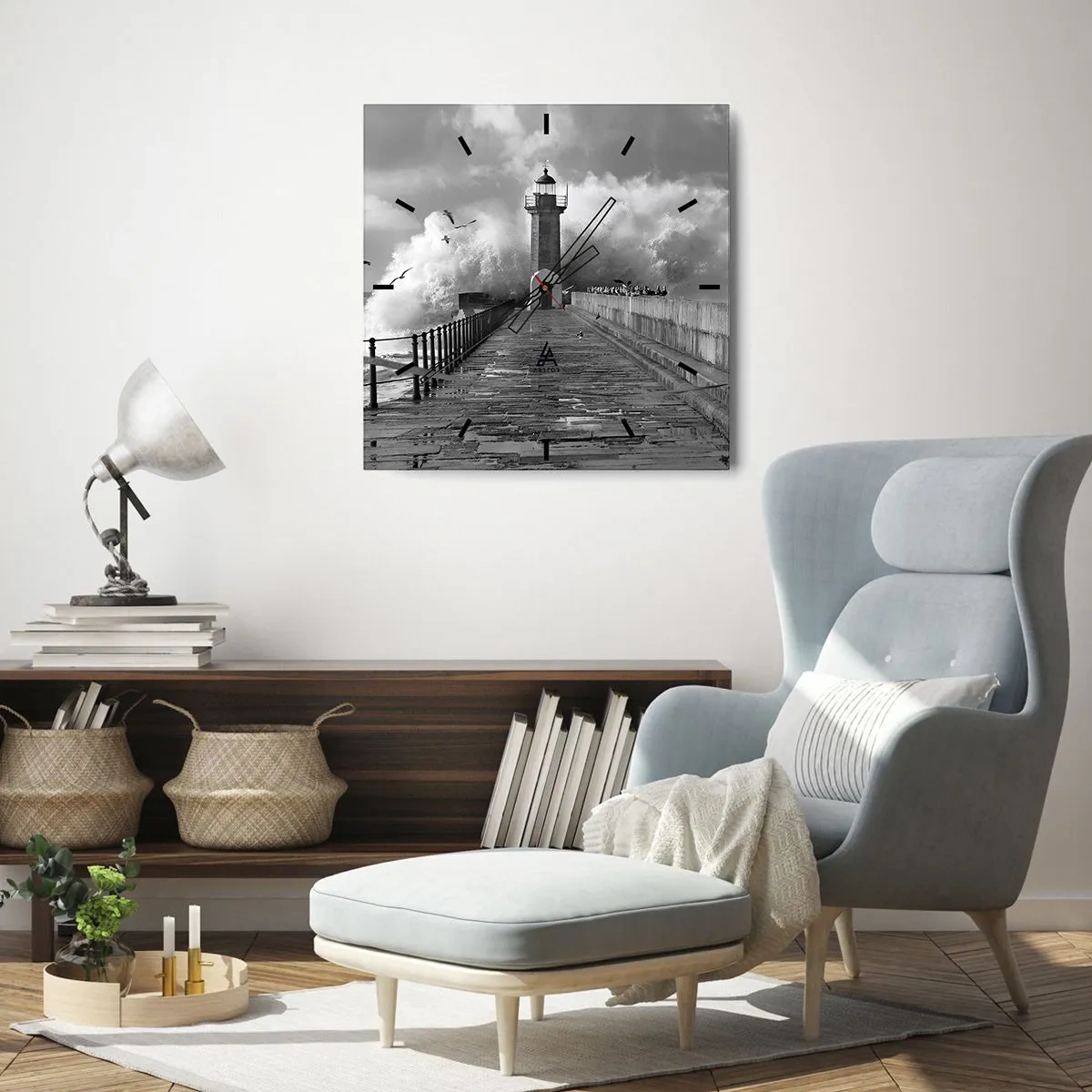 Wanduhr - Glasuhr - Ein Leuchtturm, umgeben von Wellen während eines Sturms - 30x30cm - Furchtlos - Moderne Wanddekoration für Wohnzimmer und Schlafzimmer ARTTOR