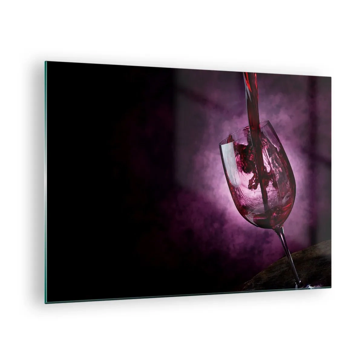 Glasbild - Bild auf glas - Rotwein wird vor violettem Hintergrund in ein Glas gegossen - 70x50cm - Scharlachrot? Karminrot? Nein, Rubin. - Moderne Wanddekoration für Wohnzimmer und Schlafzimmer ARTTOR