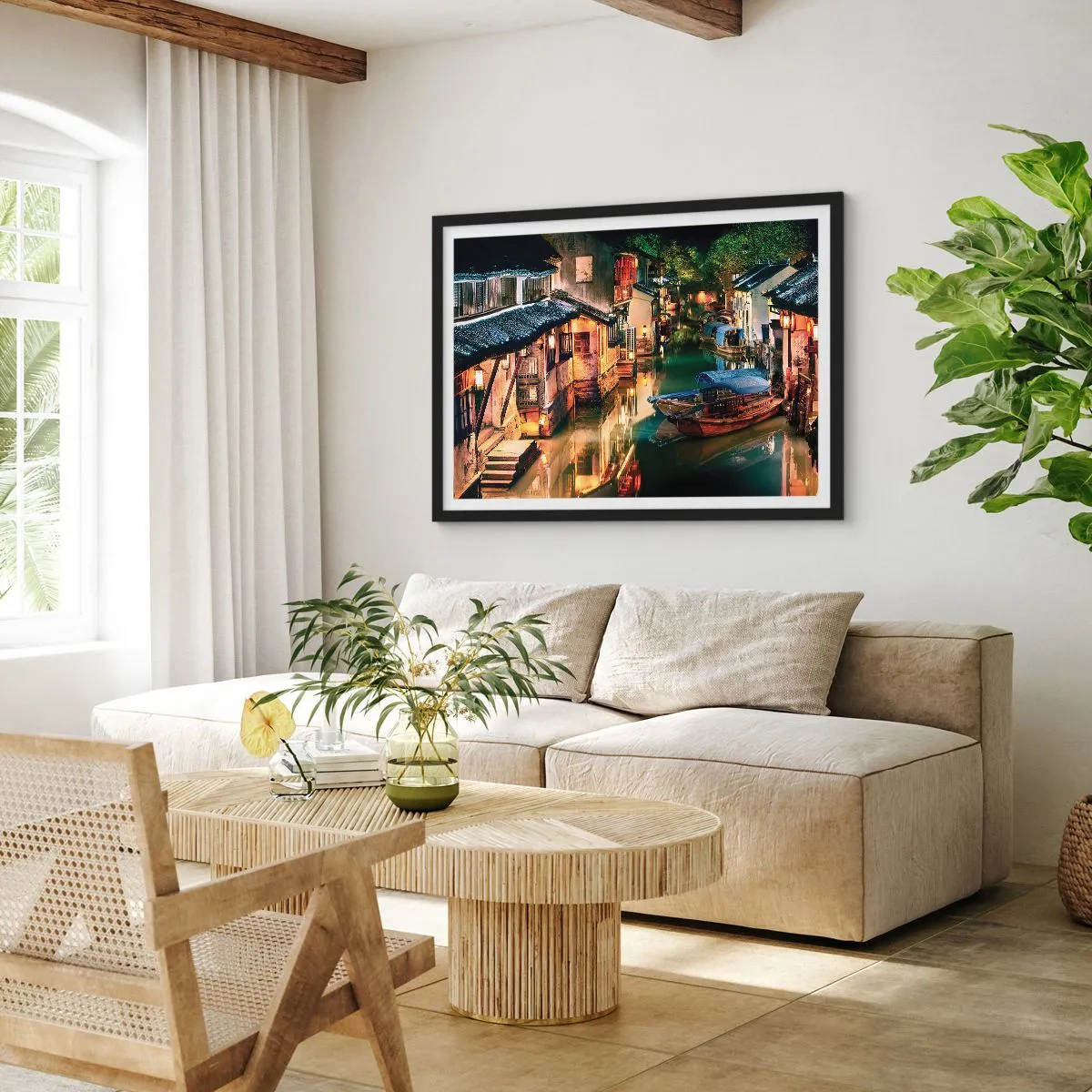 Poster in einem schwarzem Rahmen - Nachtansicht der Kanäle mit traditionellen Booten und Häusern - 100x70cm - Ein Abend auf einer chinesischen Straße - Moderne Wanddekoration für Wohnzimmer und Schlafzimmer ARTTOR