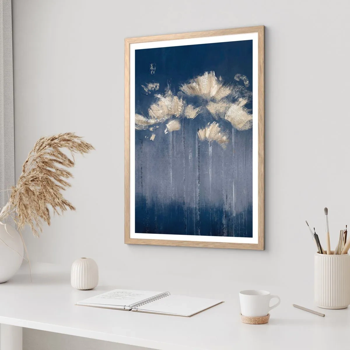 Poster in einem Rahmen aus heller Eiche - Wie Blütenblätter im Wind - 50x70 cm