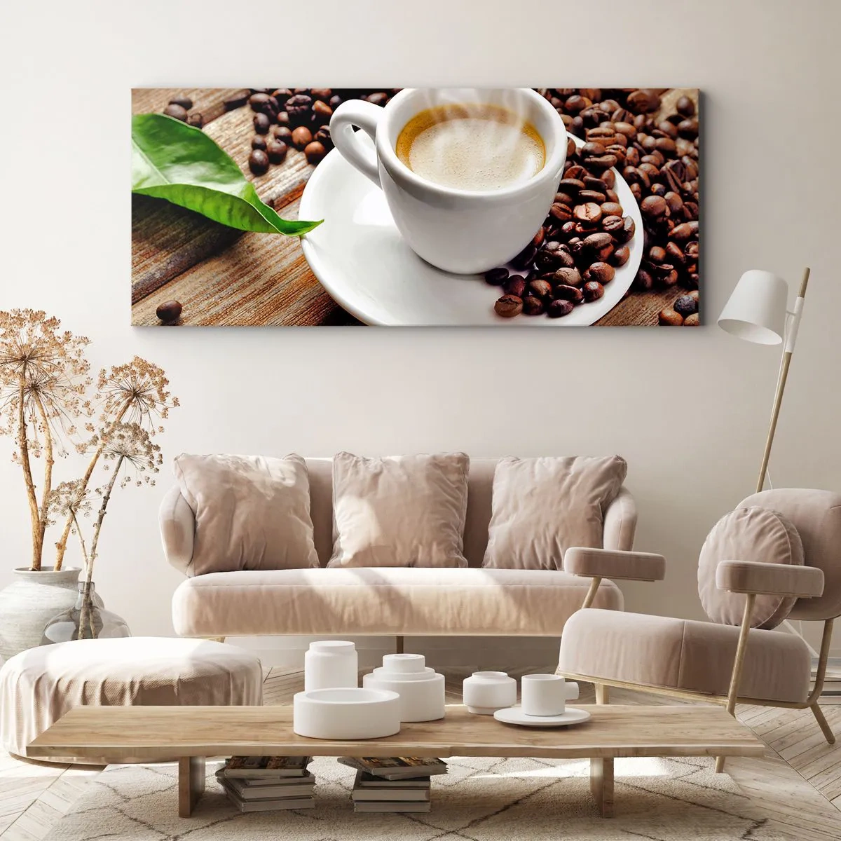 Bild auf Leinwand - Leinwandbild - Eine Tasse aromatischen Kaffee vor dem Hintergrund von Bohnen und einem Blatt - 120x50cm - Kaffee auf der Bank - Moderne Wanddekoration für Wohnzimmer und Schlafzimmer ARTTOR