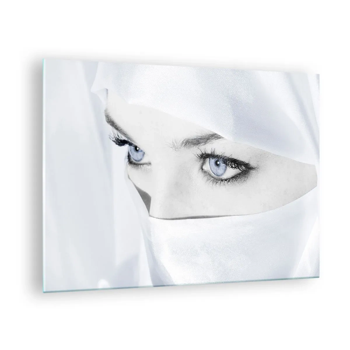 Glasbild - Bild auf glas - Ein subtiles Porträt mit ausdrucksstarken blauen Augen - 70x50cm - Aus Tausendundeiner Nacht - Moderne Wanddekoration für Wohnzimmer und Schlafzimmer ARTTOR