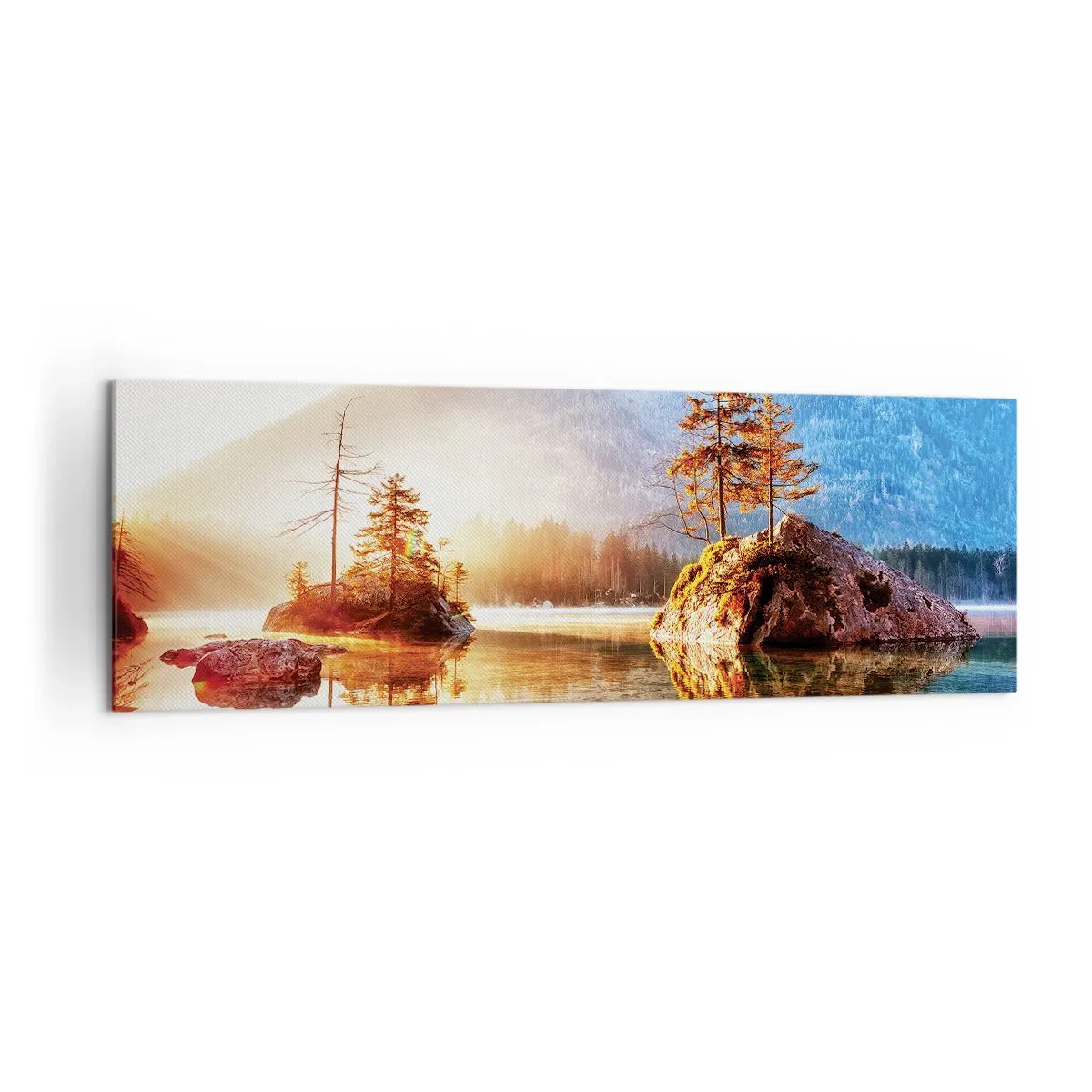 Bild auf Leinwand - Leinwandbild - Ein See mit Inseln und Bergen im Hintergrund bei Sonnenaufgang - 160x50cm - Natur in neuem Licht - Moderne Wanddekoration für Wohnzimmer und Schlafzimmer ARTTOR