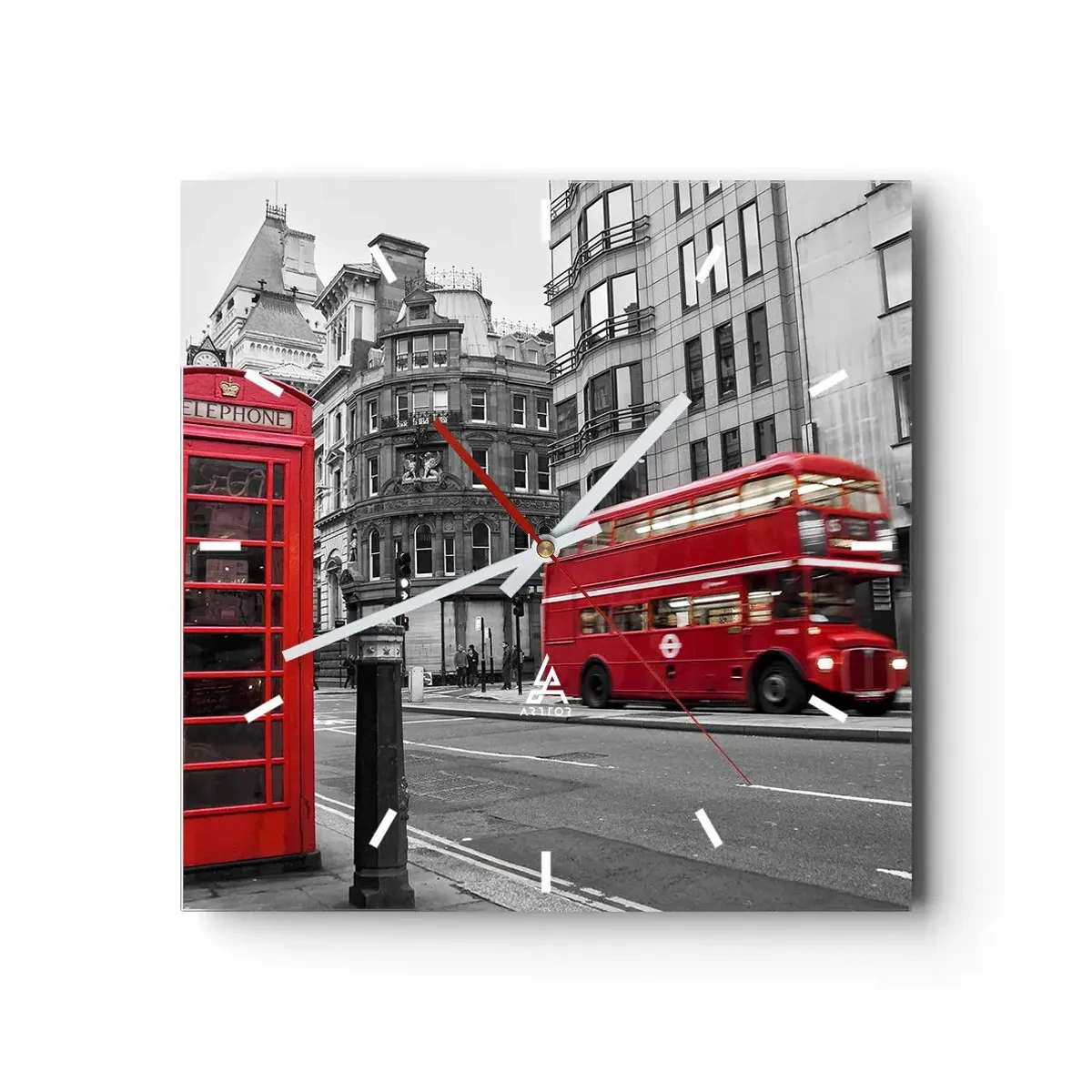 Wanduhr - Glasuhr - Eine rote Telefonzelle und ein Doppeldeckerbus in London mit der Stadt im Hintergrund - 30x30cm - Das Rotste in Europa - Moderne Wanddekoration für Wohnzimmer und Schlafzimmer ARTTOR