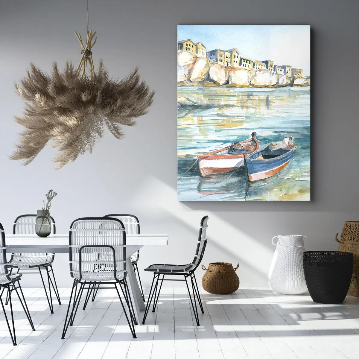 Bild auf Leinwand - Leinwandbild - Eine malerische Küstenlandschaft mit Booten auf dem Wasser - 70x100cm - Landschaft in Azurblau - Moderne Wanddekoration für Wohnzimmer und Schlafzimmer ARTTOR