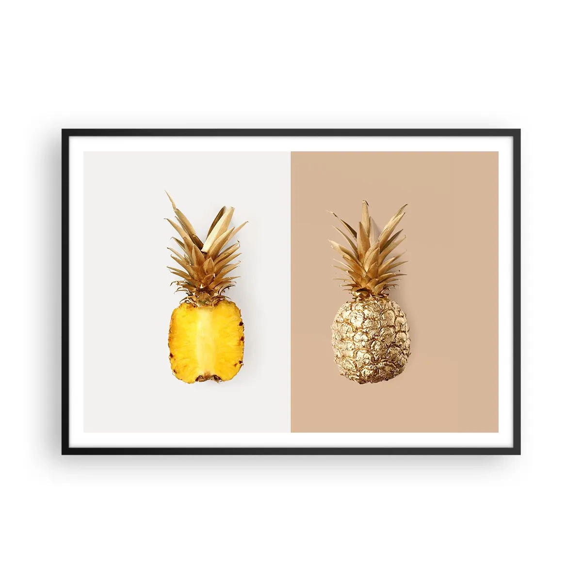 Poster in einem schwarzem Rahmen - Eine halbe frische, goldene Ananas auf kontrastierendem Hintergrund - 100x70cm - Ananas für uns - Moderne Wanddekoration für Wohnzimmer und Schlafzimmer ARTTOR