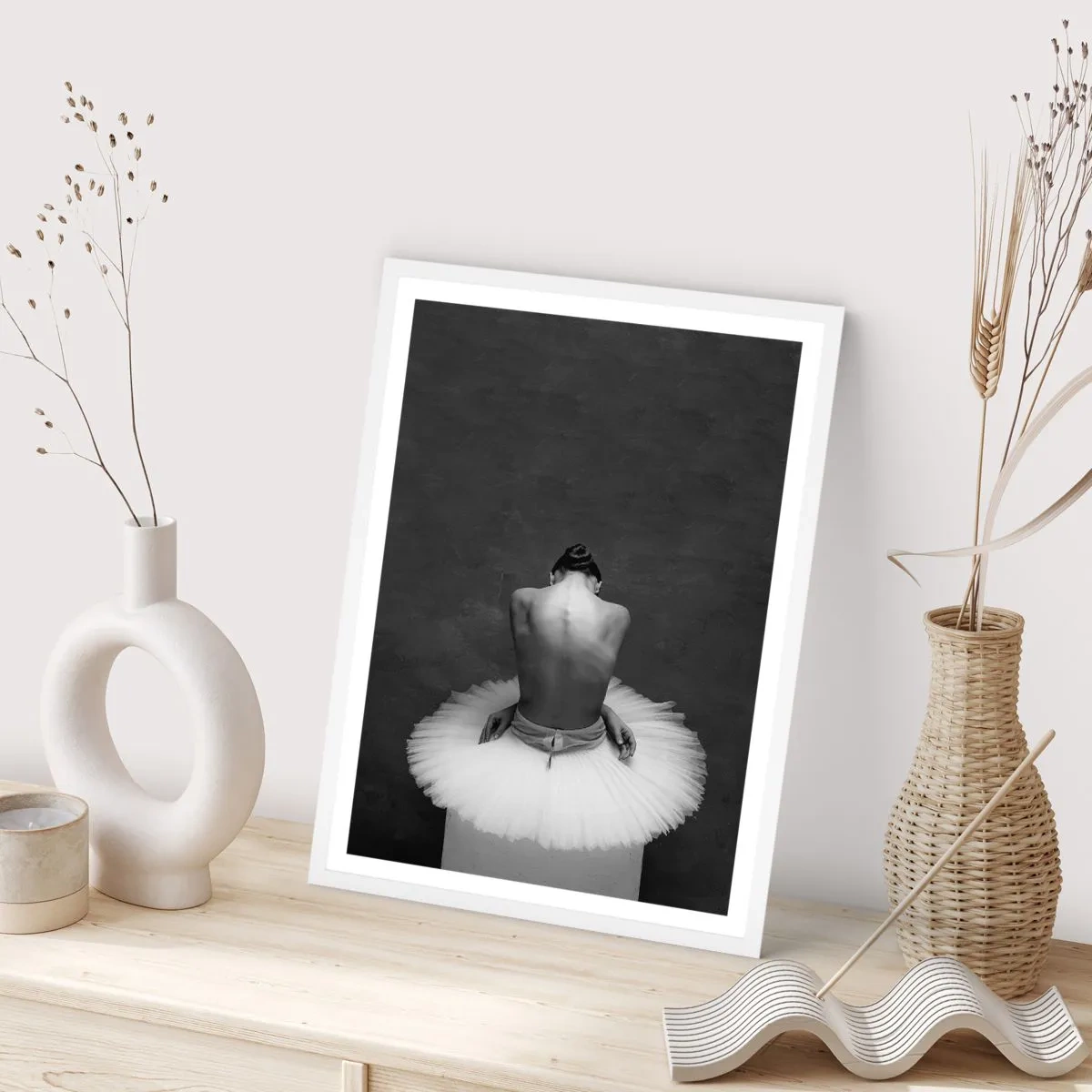 Poster in einem weißen Rahmen - Es blüht gerade - 40x50 cm