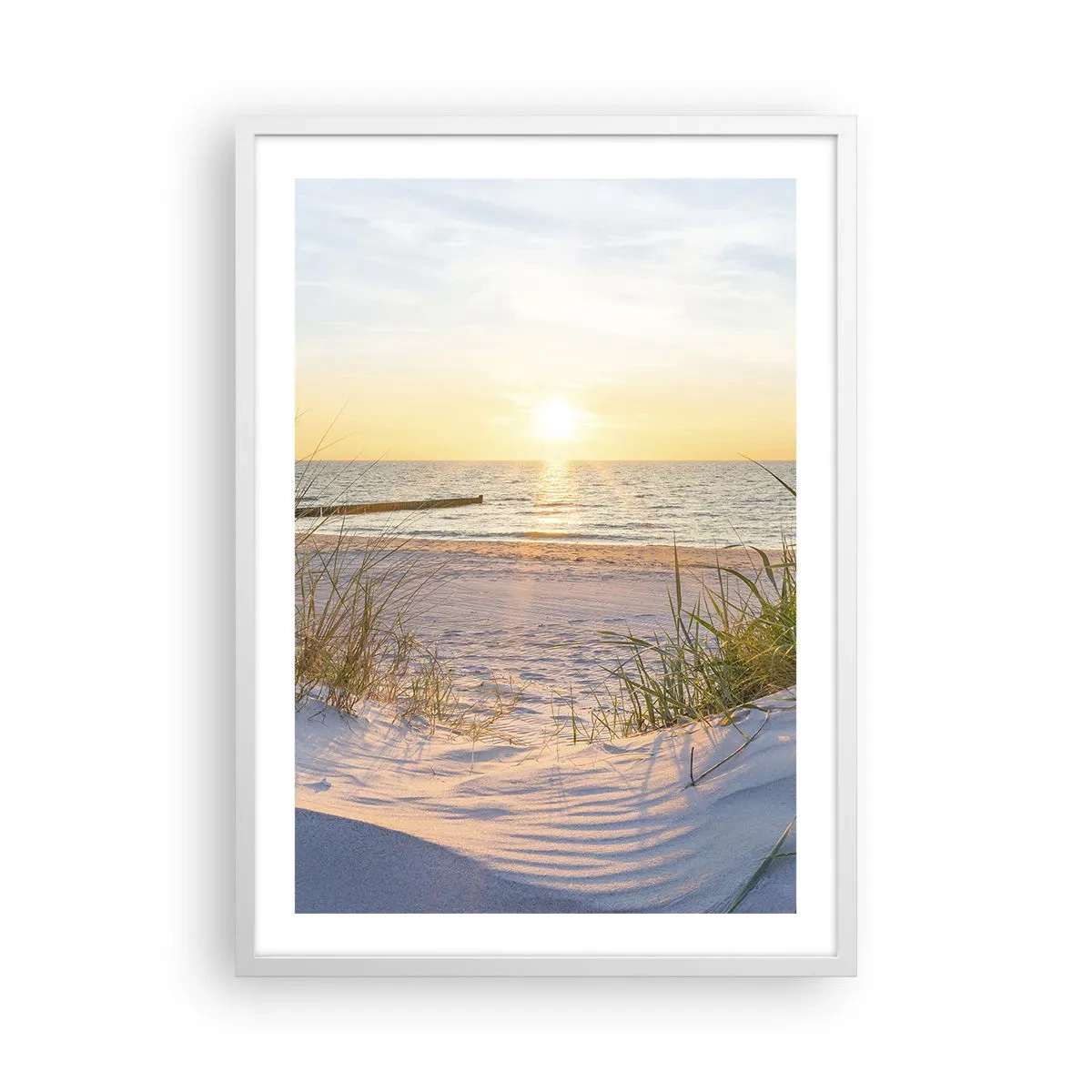 Poster in einem weißen Rahmen - Das Rauschen des Meeres, der Gesang der Vögel, ein wilder Strand im Gras ... - 50x70 cm