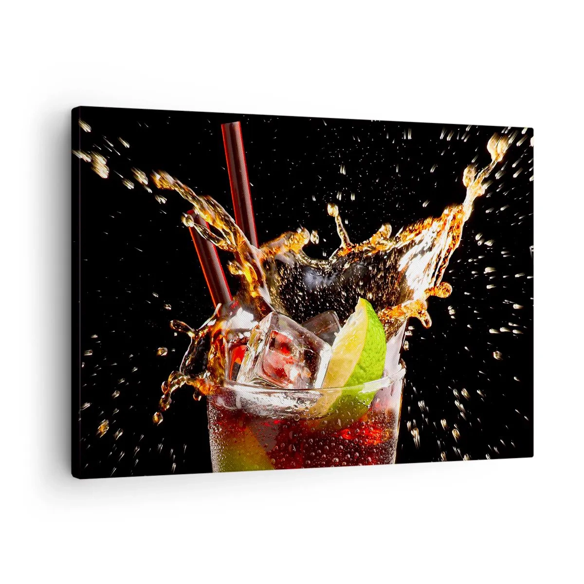 Bild auf Leinwand - Leinwandbild - Ein Glas Getränk, Limette und Eis im Moment des dynamischen Spritzens - 70x50cm - Freude und Energie der Farben - Moderne Wanddekoration für Wohnzimmer und Schlafzimmer ARTTOR