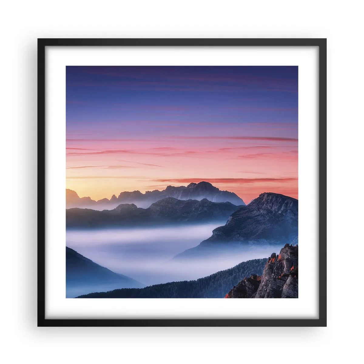 Poster in einem schwarzem Rahmen - Über die Täler - 50x50 cm