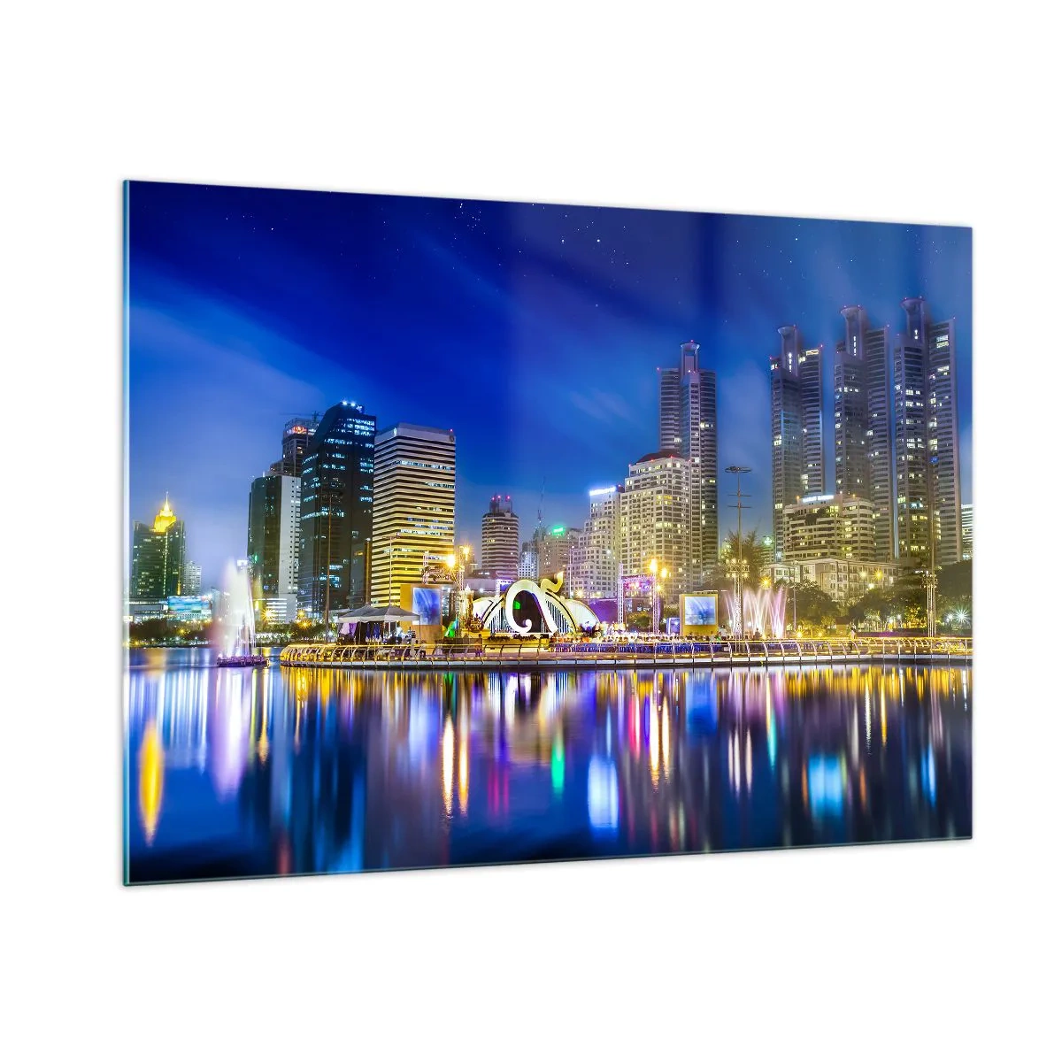 Glasbild - Bild auf glas - Panorama der Stadt bei Nacht mit den im Wasser reflektierten Lichtern - 100x70cm - Metropolis bei Regenbogennacht - Moderne Wanddekoration für Wohnzimmer und Schlafzimmer ARTTOR