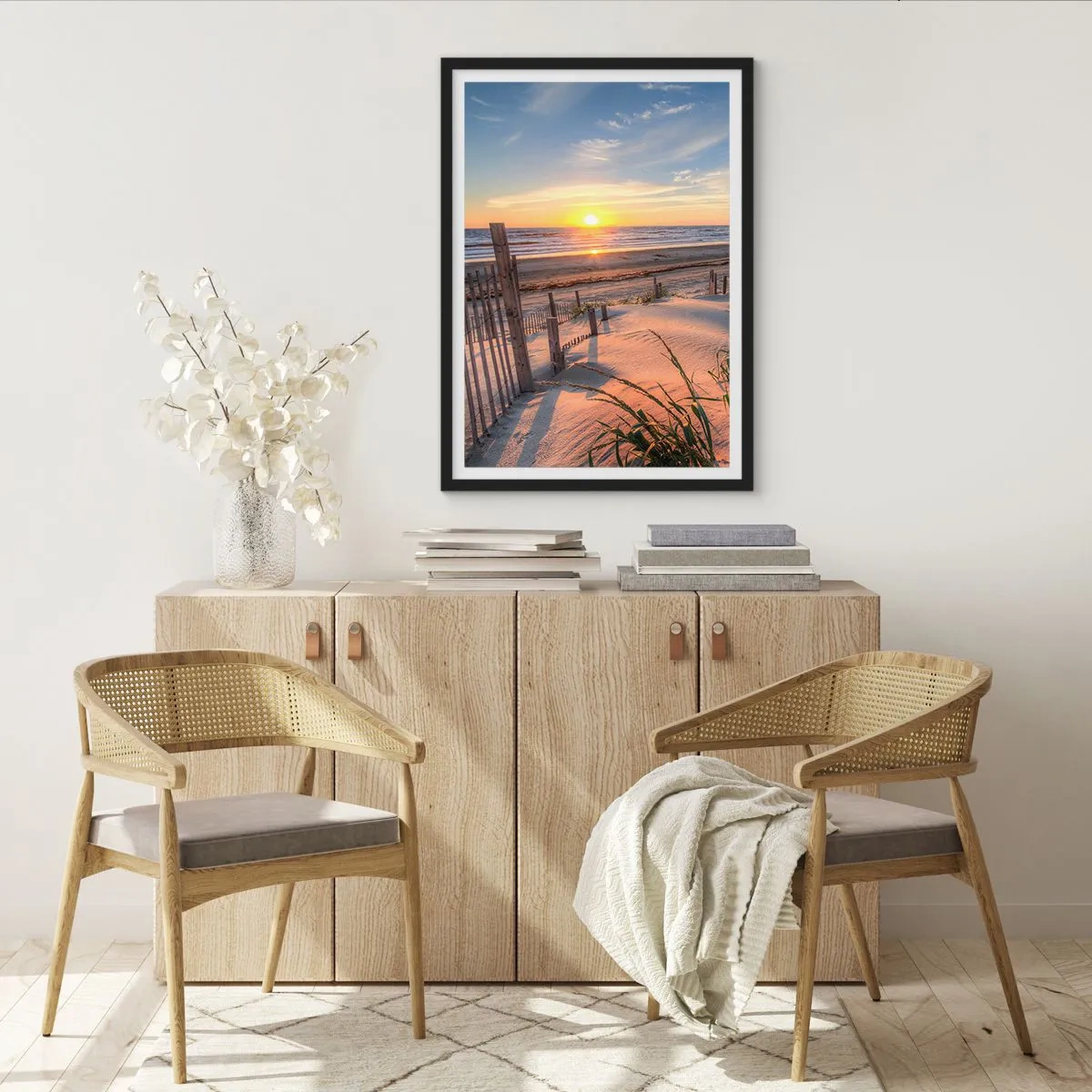 Poster in einem schwarzem Rahmen - Der Strand im Licht der untergehenden Sonne - 50x70cm - Schein und Schatten des Windes - Moderne Wanddekoration für Wohnzimmer und Schlafzimmer ARTTOR