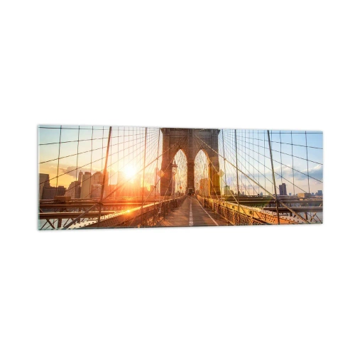 Glasbild - Bild auf glas - Die Brücke im Licht der untergehenden Sonne mit Blick auf die Stadt - 160x50cm - Auf der goldenen Brücke - Moderne Wanddekoration für Wohnzimmer und Schlafzimmer ARTTOR