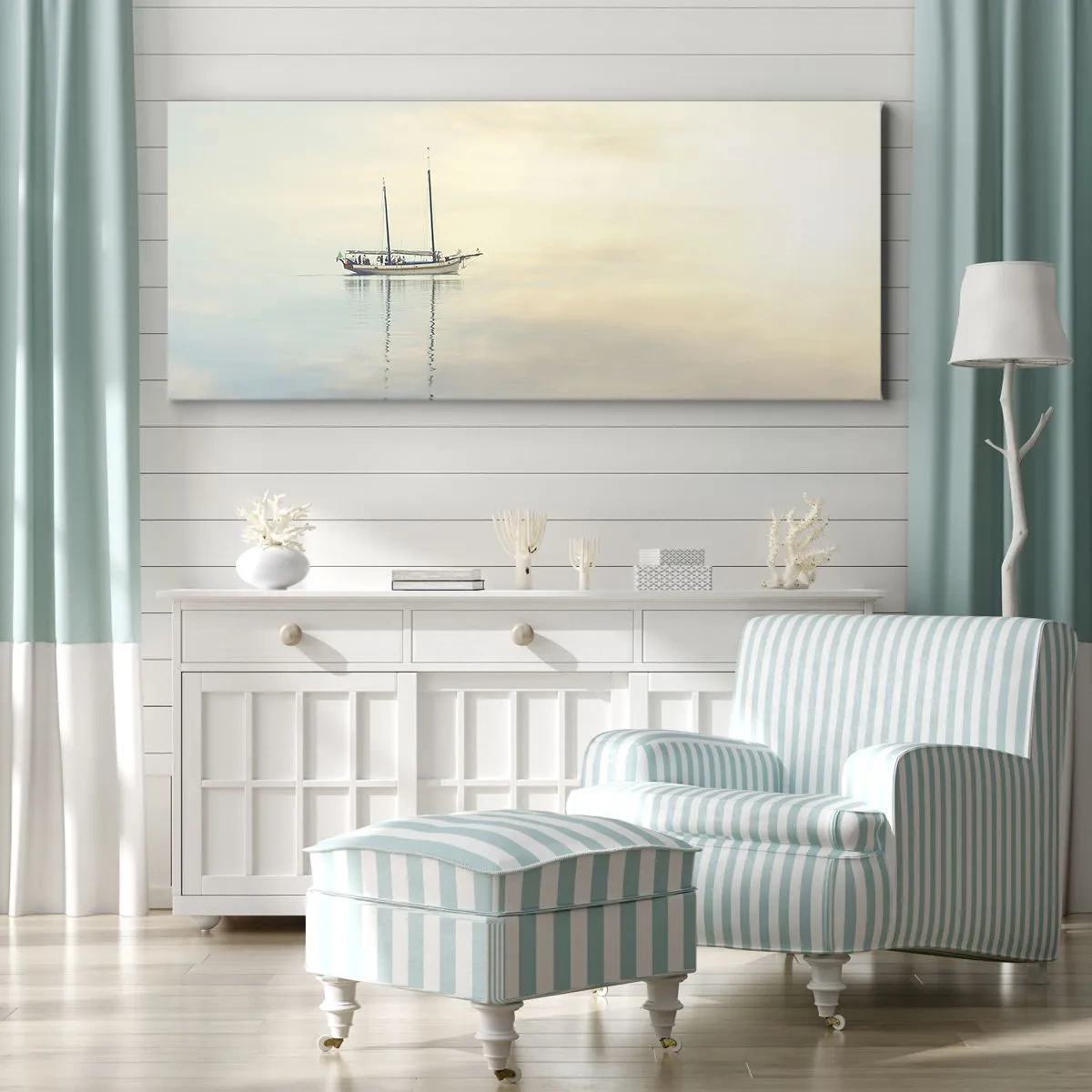 Bild auf Leinwand - Leinwandbild - Ein Boot auf ruhiger See in sanftem Licht - 120x50cm - Im Meer der Stille - Moderne Wanddekoration für Wohnzimmer und Schlafzimmer ARTTOR