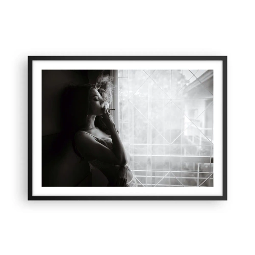 Poster in einem schwarzem Rahmen - Eine Frau in sinnlicher Pose auf einem Schwarzweißfoto - 70x50cm - Sinnlicher Moment - Moderne Wanddekoration für Wohnzimmer und Schlafzimmer ARTTOR