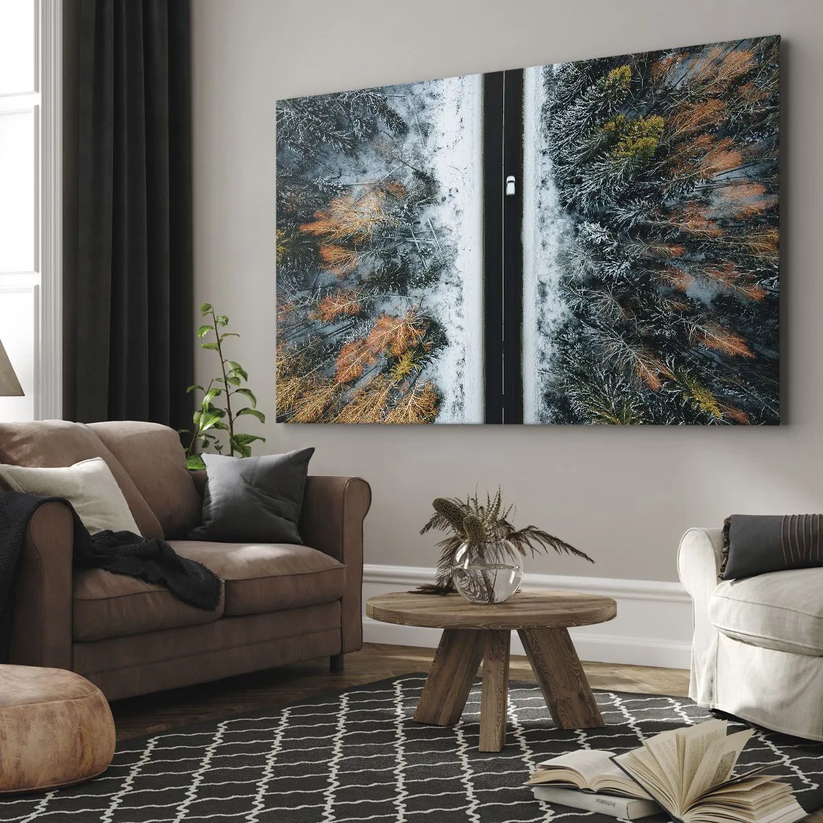 Bild auf Leinwand - Leinwandbild - Eine Straße durch einen Winterwald aus der Vogelperspektive gesehen - 120x80cm - Schnitt durch den Winterwald - Moderne Wanddekoration für Wohnzimmer und Schlafzimmer ARTTOR