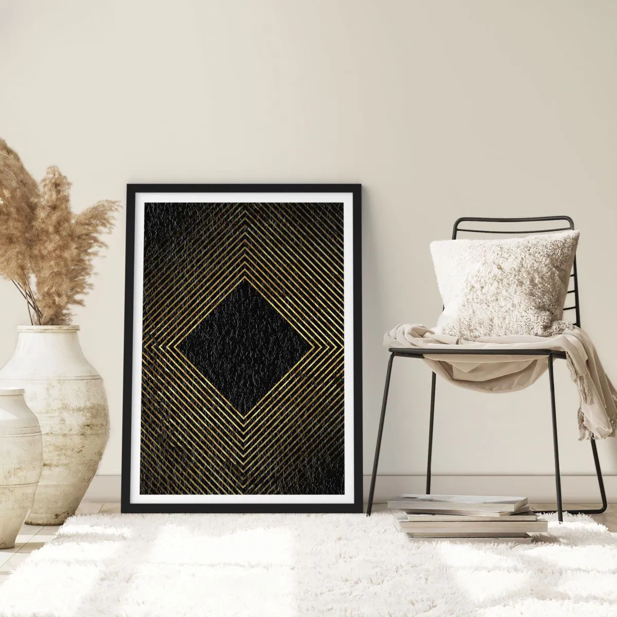 Poster in einem schwarzem Rahmen - Goldene geometrische Linien auf schwarzem Hintergrund - 50x70cm - Geometrie im glamourösen Stil - Moderne Wanddekoration für Wohnzimmer und Schlafzimmer ARTTOR
