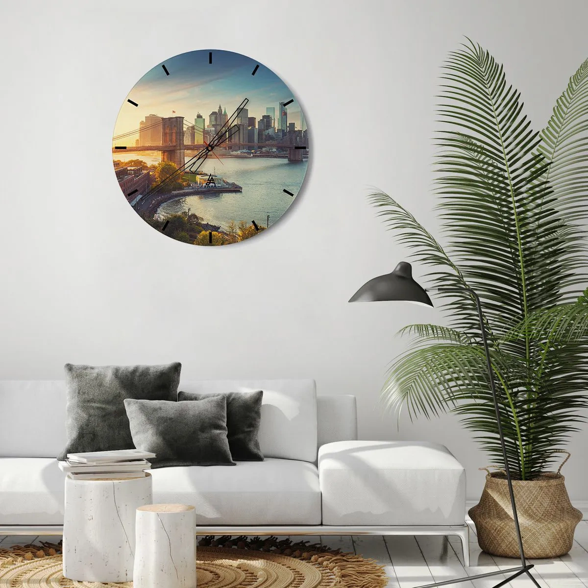 Wanduhr - Glasuhr - Blick auf die Brooklyn Bridge und die Skyline der Stadt bei Sonnenuntergang - 30x30cm - Morgendämmerung der Großstadt - Moderne Wanddekoration für Wohnzimmer, Küche und Schlafzimmer ARTTOR