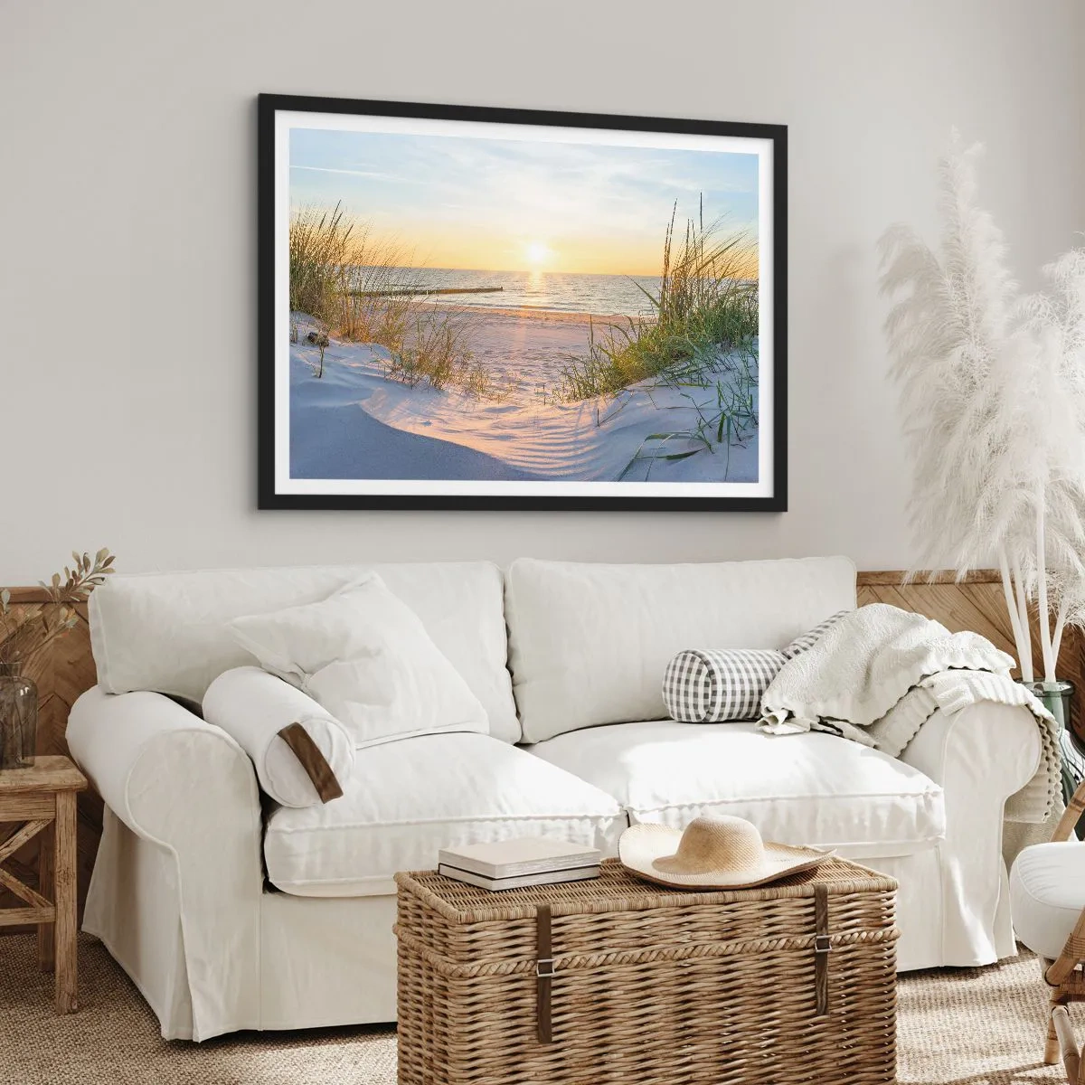 Poster in einem schwarzem Rahmen - Das Rauschen des Meeres, der Gesang der Vögel, ein wilder Strand im Gras ... - 50x40 cm