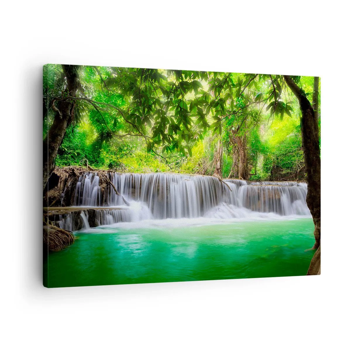 Bild auf Leinwand - Leinwandbild - Ein grüner Wasserfall, umgeben von dichter tropischer Vegetation - 70x50cm - Eine Kaskade in Grün - Moderne Wanddekoration für Wohnzimmer und Schlafzimmer ARTTOR